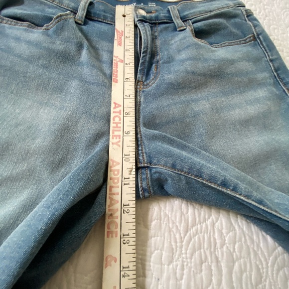 Old Navy Mid-Rise WOW Denim Shorts Jorts, Bermuda, Backyard BBQ, Normcore, Beach - Picture 10 of 11